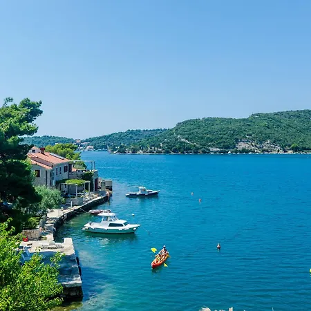 アパート Sunny Seafront With Sunbeds! Unique *