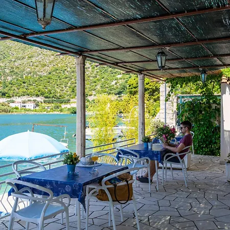 Sunny Seafront With Sunbeds! Unique アパート *