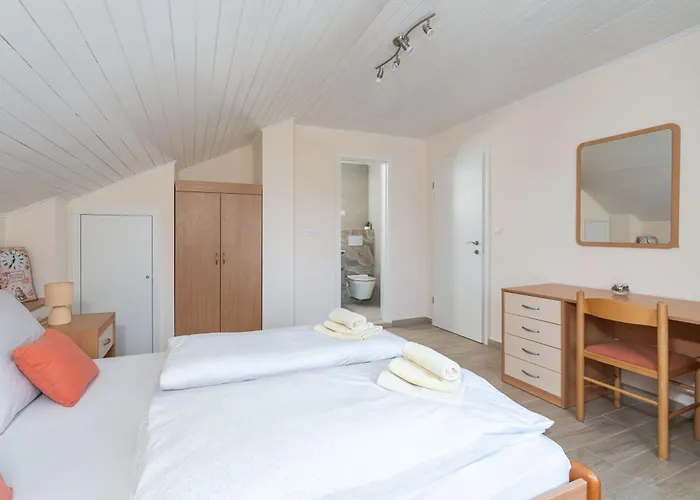 Sunny Seafront With Sunbeds! Unique Apartment Zaton (Dubrovnik-Neretva)