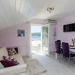 شقة Sunny Seafront With Sunbeds! Unique