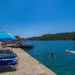 شقة Sunny Seafront With Sunbeds! Unique
