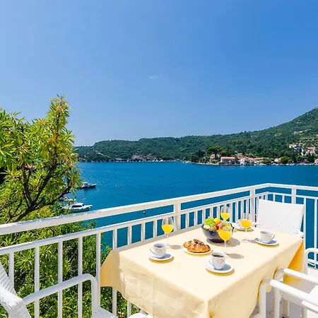 Appartement Sunny Seafront With Sunbeds! Unique